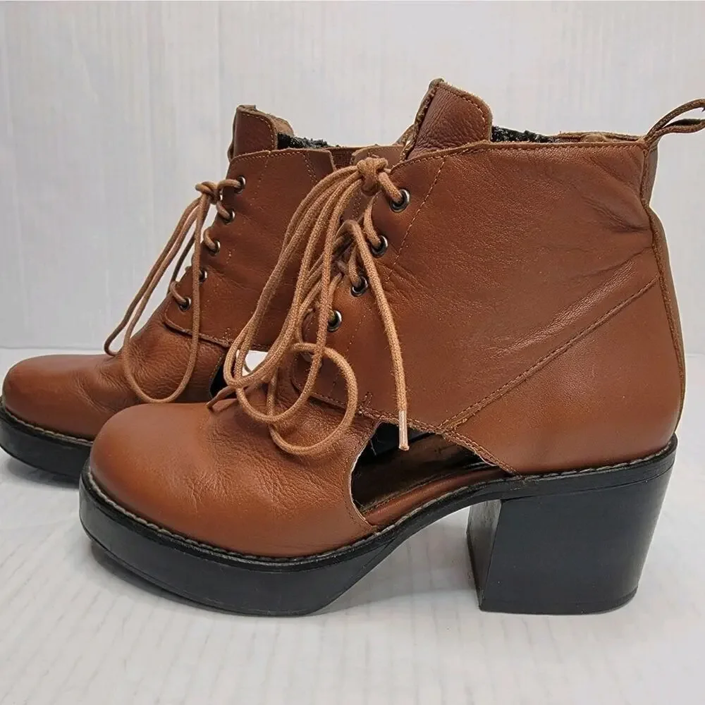 TopShop Booties Sz. 37 6.5 Chunky Heel Cutout Ankle Boots Leather Tan Lace Up